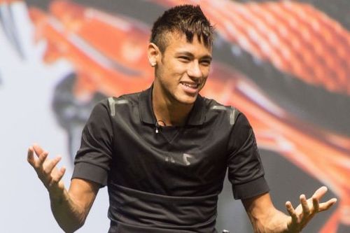 Neymar presents his new football shoes in Rio de Janeiro, Brazil, on May 28, 2013