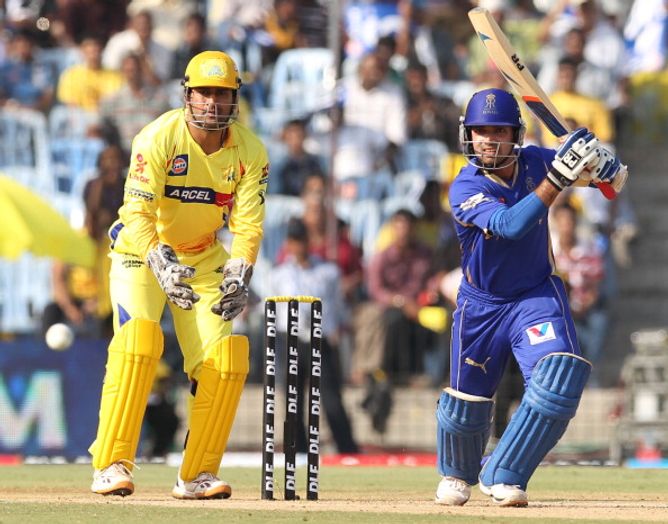 2013 CLT20 Semi-Final 1: Super Kings look to halt the Royal March