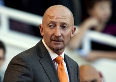 Ian Holloway calls it quits as Crystal Palace manager