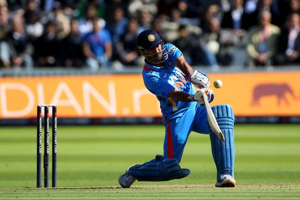 MS Dhoni struck three fours and a six