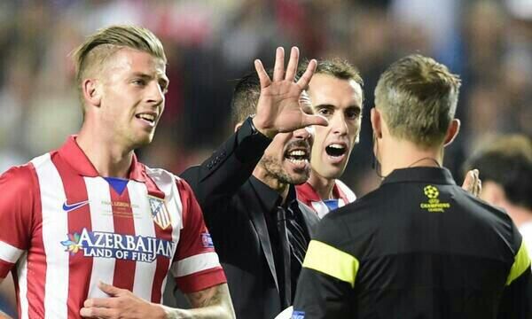 Diego Simeone questioning the referee&acirc;€™s decision to allot 5 minutes of extra time