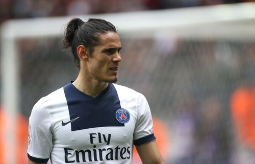 Edinson Cavani to stay at PSG 