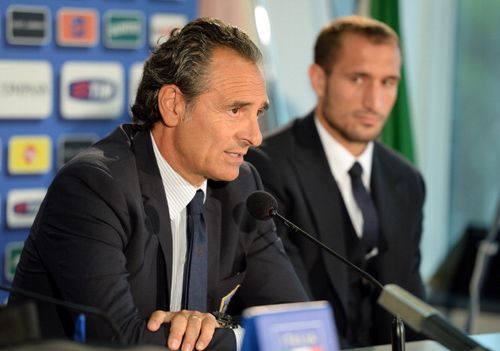 Head coach Italy Cesare Prandelli (L) and Giorgio Chiellini