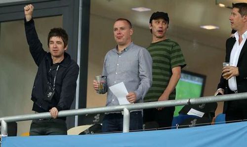 Noel Gallagher mocks Luis Suarez