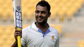 Advantages and disadvantages of playing Stuart Binny