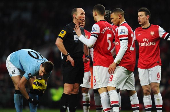 Arsenal Mike Dean