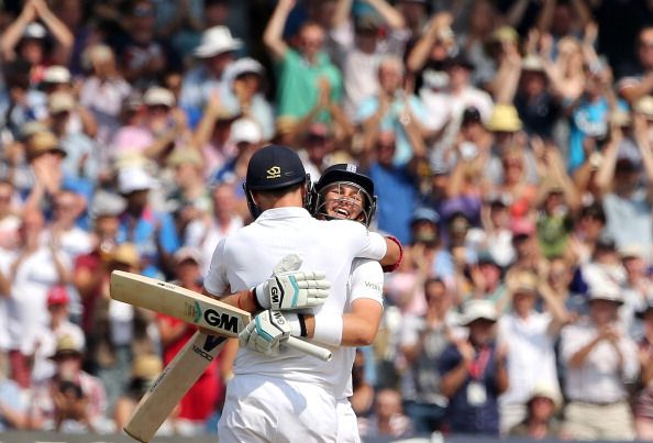 Joe Root and James Anderson celebrate their record stand