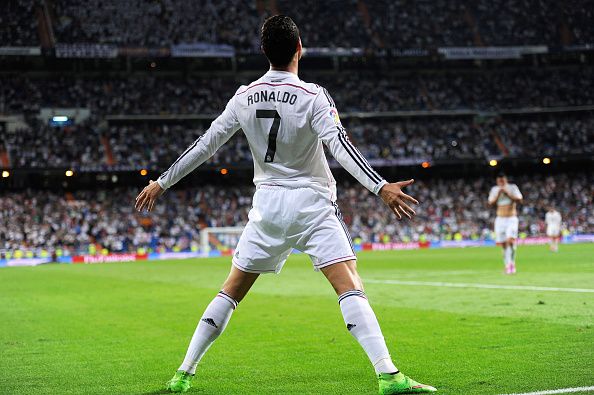 Cristiano Ronaldo celebrates