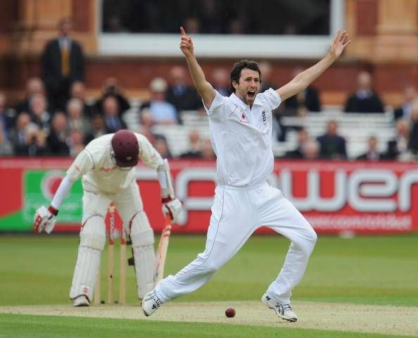 Graham Onions playing for England in 2009