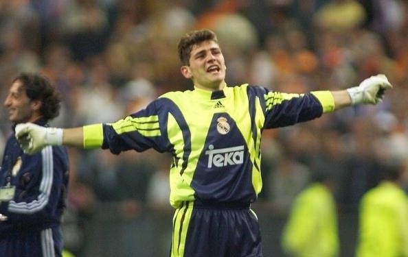 Casillas Debut