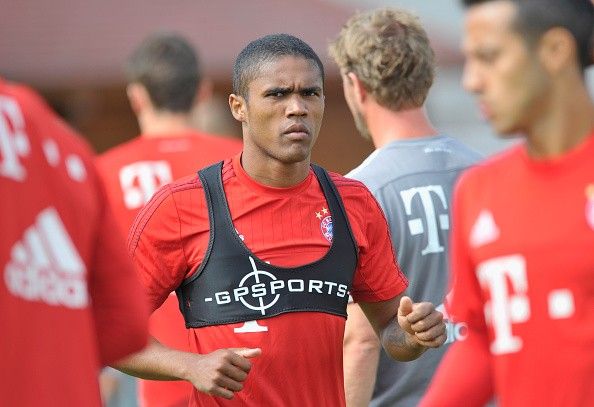 Douglas Costa bayern Munich Manchester united