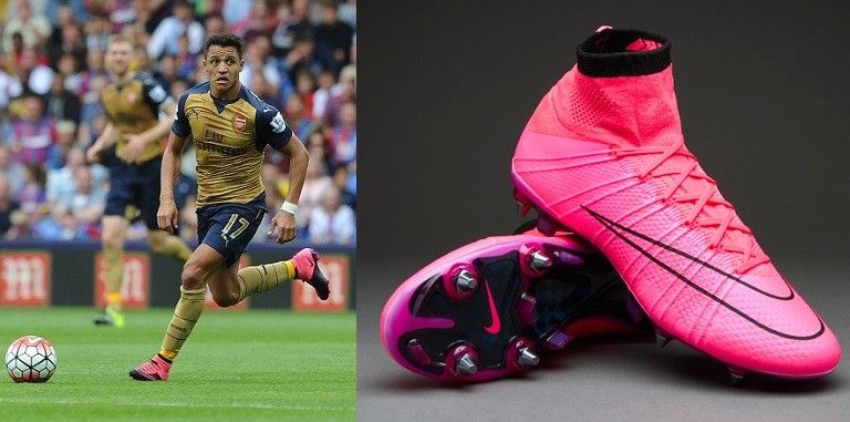 Alexis Sanchez  Nike Mercurial Superfly SG Pro