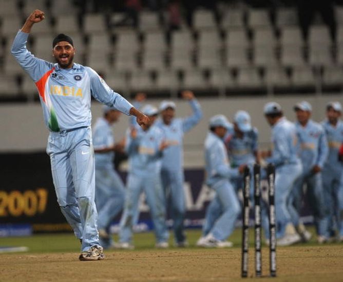 6 stunning bowling performances in Super Overs