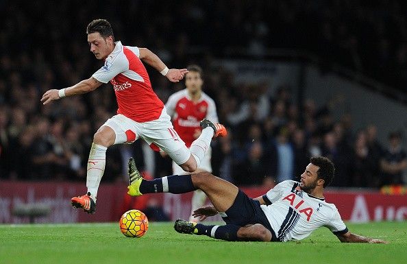 Mousa Dembele Mesut Ozil