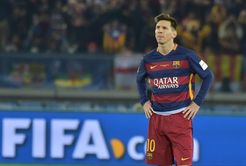 River Plate fans abuse and spit at Lionel Messi at Tokyo airport after Club World Cup final