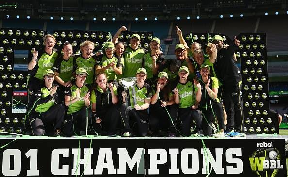 The Sydney Thunder women&#039;s team celebrates the win 