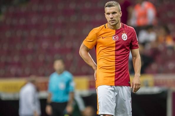 Podolski China Galatasaray