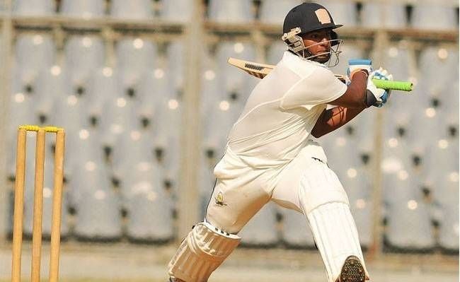 Sarfaraz playing for the Mumbai Ranji team