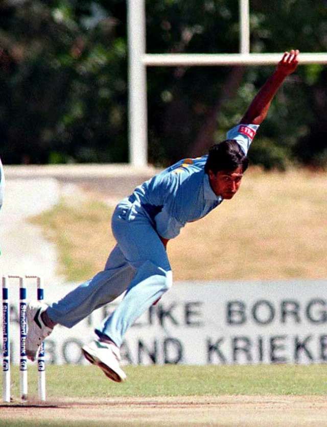 Salil Ankola in action during a match (Picture courtesy – Indiatimes)