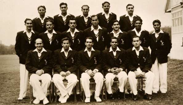 Kardar (front row, 3rd from left) with Pakistan team in 1954