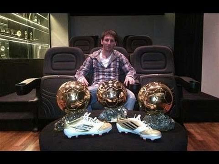 Leo Messi's house with photos