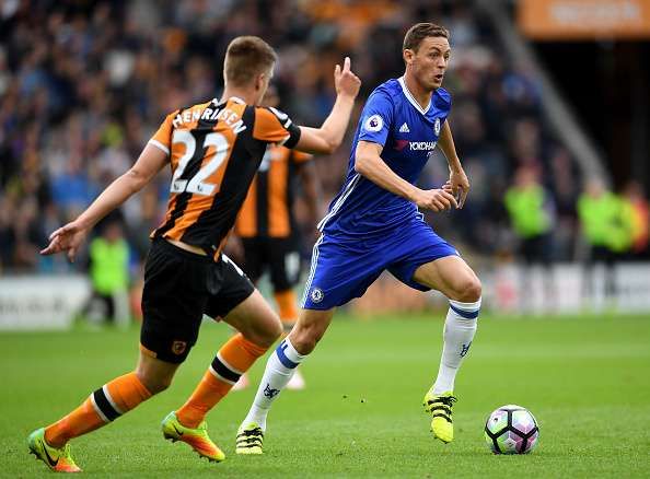 HULL, ENGLAND - OCTOBER 01: Nemanja Matic of Chelsea in action  during the Premier League match between Hull City and Chelsea at KCOM Stadium on October 1, 2016 in Hull, England.  (Photo by Laurence Griffiths/Getty Images)