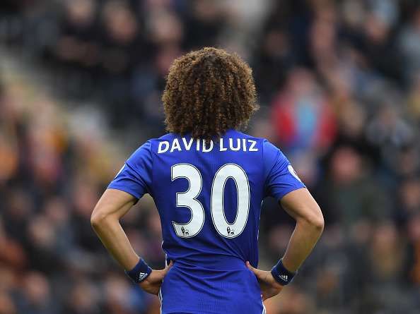 HULL, ENGLAND - OCTOBER 01:  David Luiz of Chelsea looks on during the Premier League match between Hull City and Chelsea at KC Stadium on October 1, 2016 in Hull, England.  (Photo by Laurence Griffiths/Getty Images)