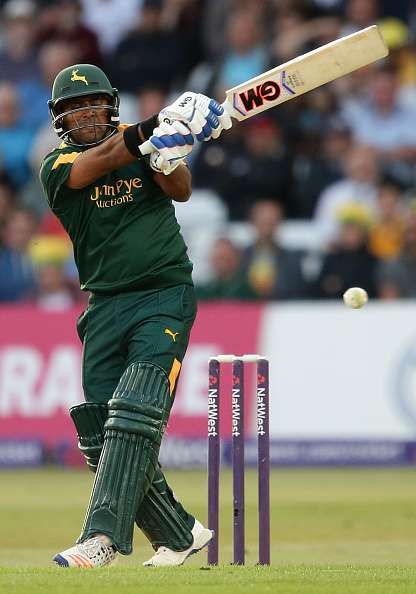 NOTTINGHAM, ENGLAND - AUGUST 08: Samit Patel of Notts bats during the NatWest T20 Blast match between Notts Outlaw and Essex Eagles at Trent Bridge on August 8, 2016 in Nottingham, England.  (Photo by Daniel Smith/Getty Images)