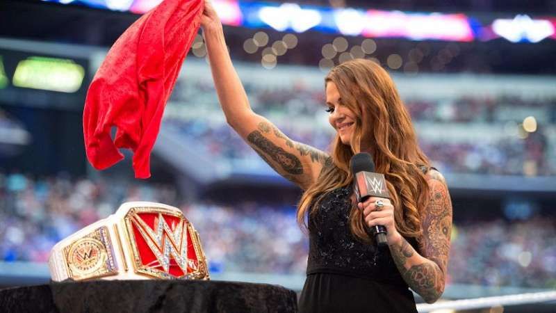 At 41, Lita is still really smokin&acirc;€™ hot!