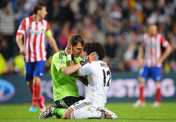 Casillas crying