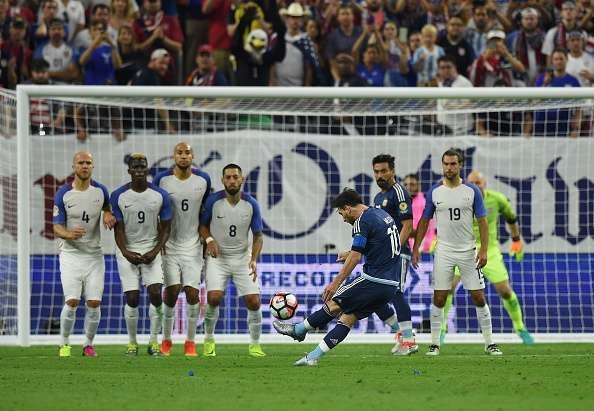 messi free kick