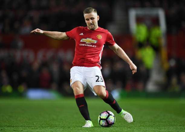 MANCHESTER, ENGLAND - APRIL 04:  Luke Shaw of Manchester United in action during the Premier League match between Manchester United and Everton at Old Trafford on April 4, 2017 in Manchester, England.  (Photo by Shaun Botterill/Getty Images)