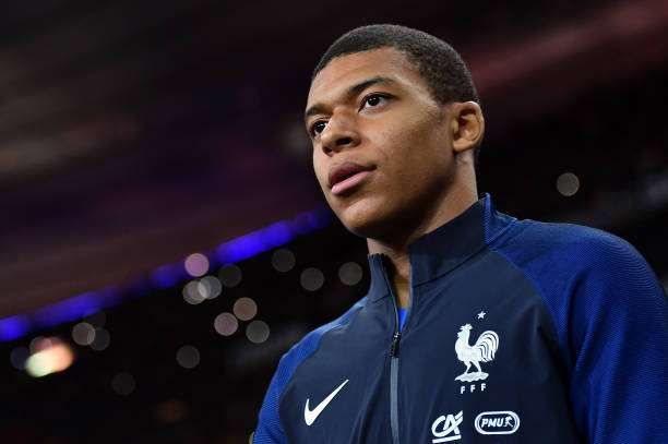 PARIS, FRANCE - MARCH 28:  Kylian Mbappe of France makes his way onto the pitch prior to the International Friendly match between France and Spain at the Stade de France on March 28, 2017 in Paris, France. (Photo by Dan Mullan/Getty Images)