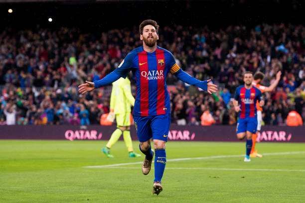 BARCELONA, SPAIN - APRIL 26:  Lionel Messi of FC Barcelona celebrates after scoring the opening goal during the La Liga match between FC Barcelona and CA Osasuna at Camp Nou stadium on April 26, 2017 in Barcelona, Spain.  (Photo by Alex Caparros/Getty Images)