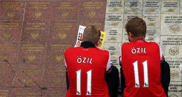 Mesut Ozil fans