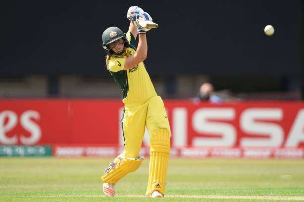 LEICESTER, ENGLAND - JULY 05: Ellyse Perry of Australia his caught while batting during the ICC Women&#039;s World Cup 2017 match between Pakistan and Australia at Grace Road on July 5, 2017 in Leicester, England. (Photo by Nathan Stirk/Getty Images)