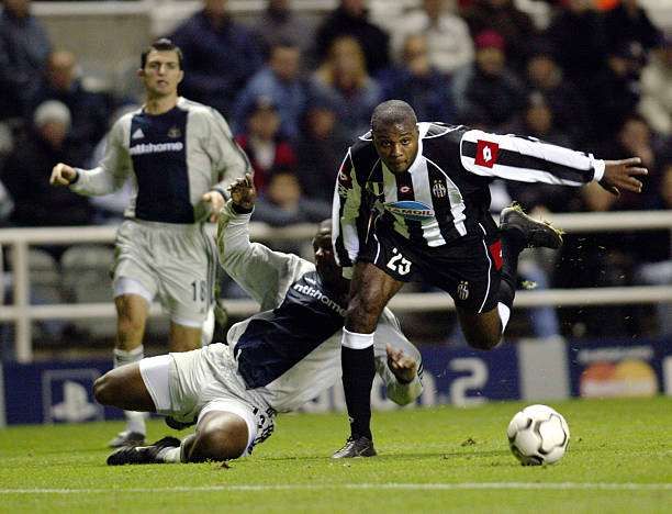 NEWCASTLE - OCTOBER 23:  Marcelo Zalayeta (right) of Juventus escapes a challenge from Titus Bramble (centre) of Newcastle United during the UEFA Champions League First Phase Group E match between Newcastle United and Juventus on October 23, 2002 played at St. James' Park in Newcastle, England. Newcastle won the match 1-0. (Photo by Michael Steele/Getty Images)