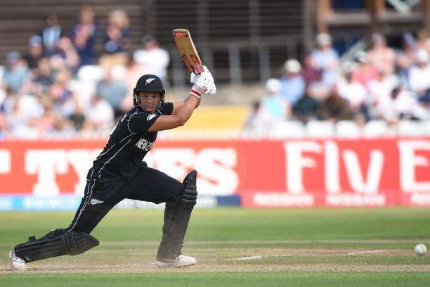 DERBY, ENGLAND - JULY 12: Suzie Bates of New Zealand batting during the ICC Women&#039;s World Cup 2017 between England and New Zealand at The 3aaa County Ground on July 12, 2017 in Derby, England. (Photo by Nathan Stirk/Getty Images)