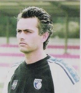 Jos&Atilde;&copy; Mourinho coaching the Uni&Atilde;&pound;o Leiria FC in 2001