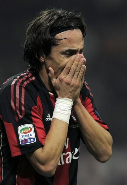 Filippo Inzaghi cries after the injury